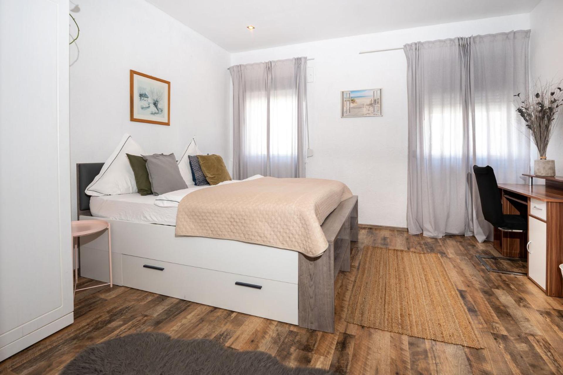 Charmante Privatzimmer In Der Stadt 科布倫茨 外观 照片