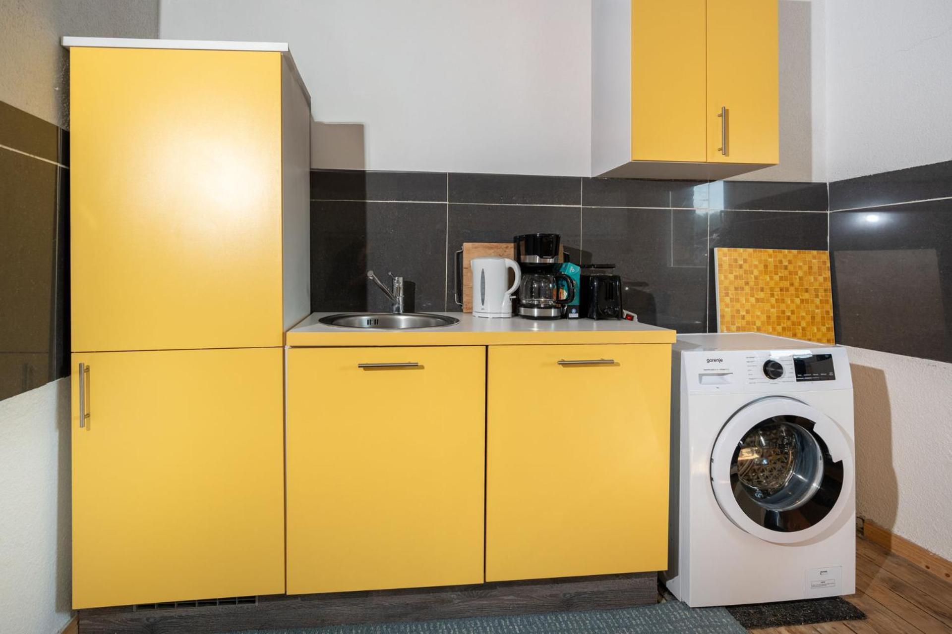 Charmante Privatzimmer In Der Stadt 科布倫茨 外观 照片