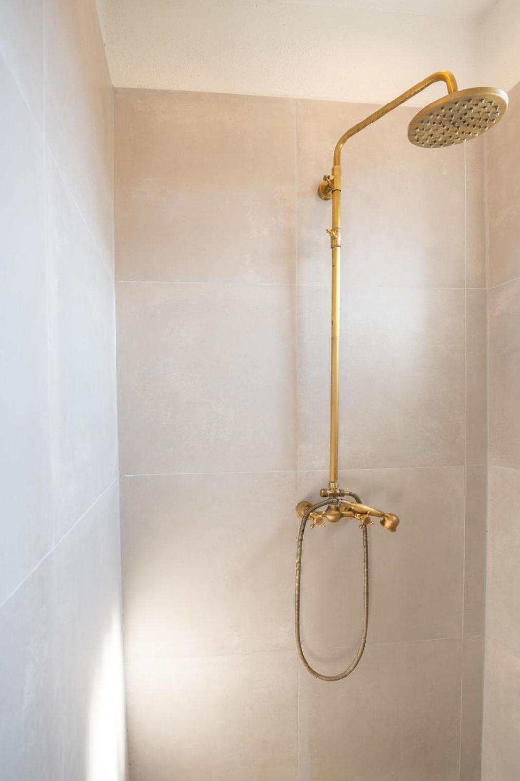 Charmante Privatzimmer In Der Stadt 科布倫茨 外观 照片